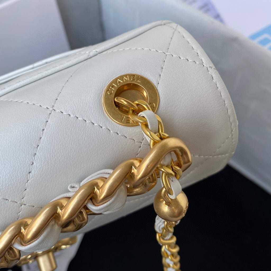Chanel AS3011 Small Flap Bag Lambskin White
