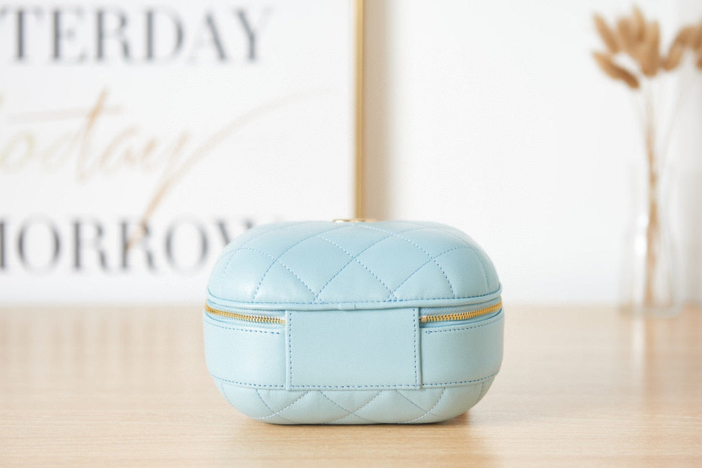 Chanel Small Vanity Case Lambskin gold-tone metal AS3066 Blue