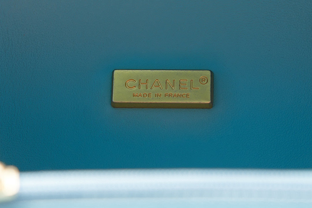 Chanel Small Vanity Case Lambskin gold-tone metal AS3066 Blue - Default Title - View 9