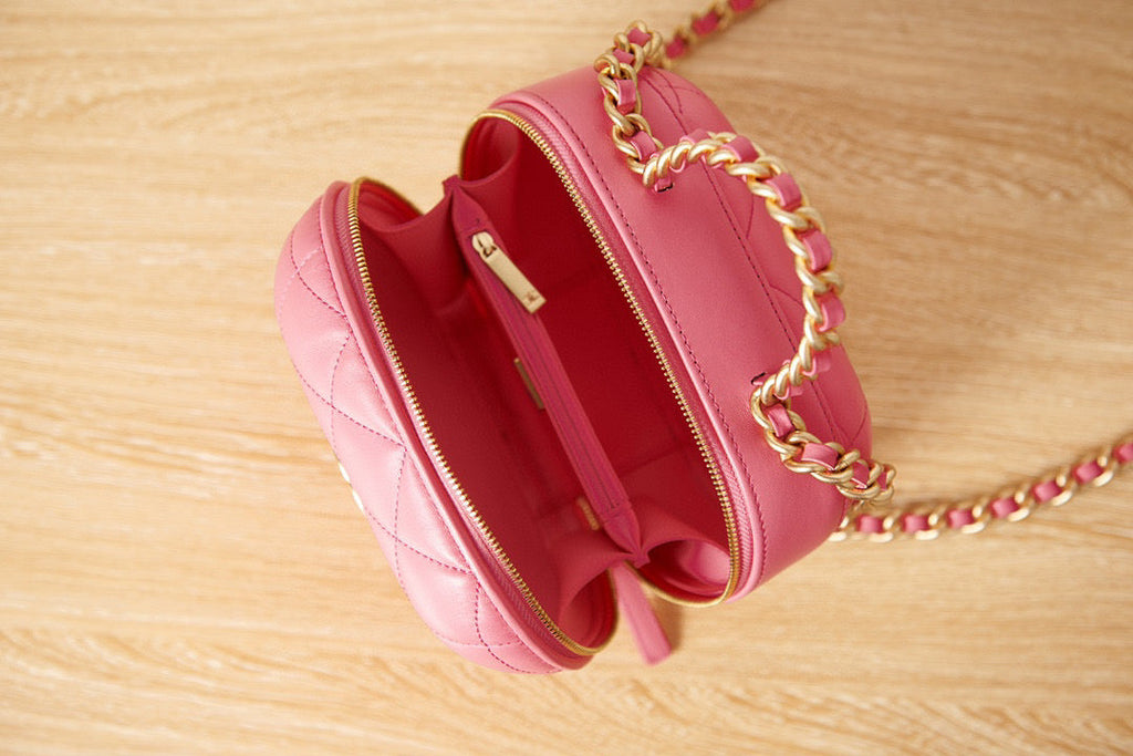 Chanel Small Vanity Case Lambskin gold-tone metal AS3066 pink