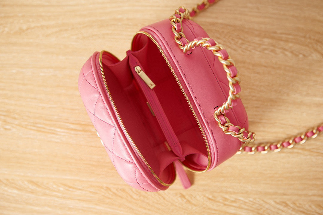Chanel Small Vanity Case Lambskin gold-tone metal AS3066 pink