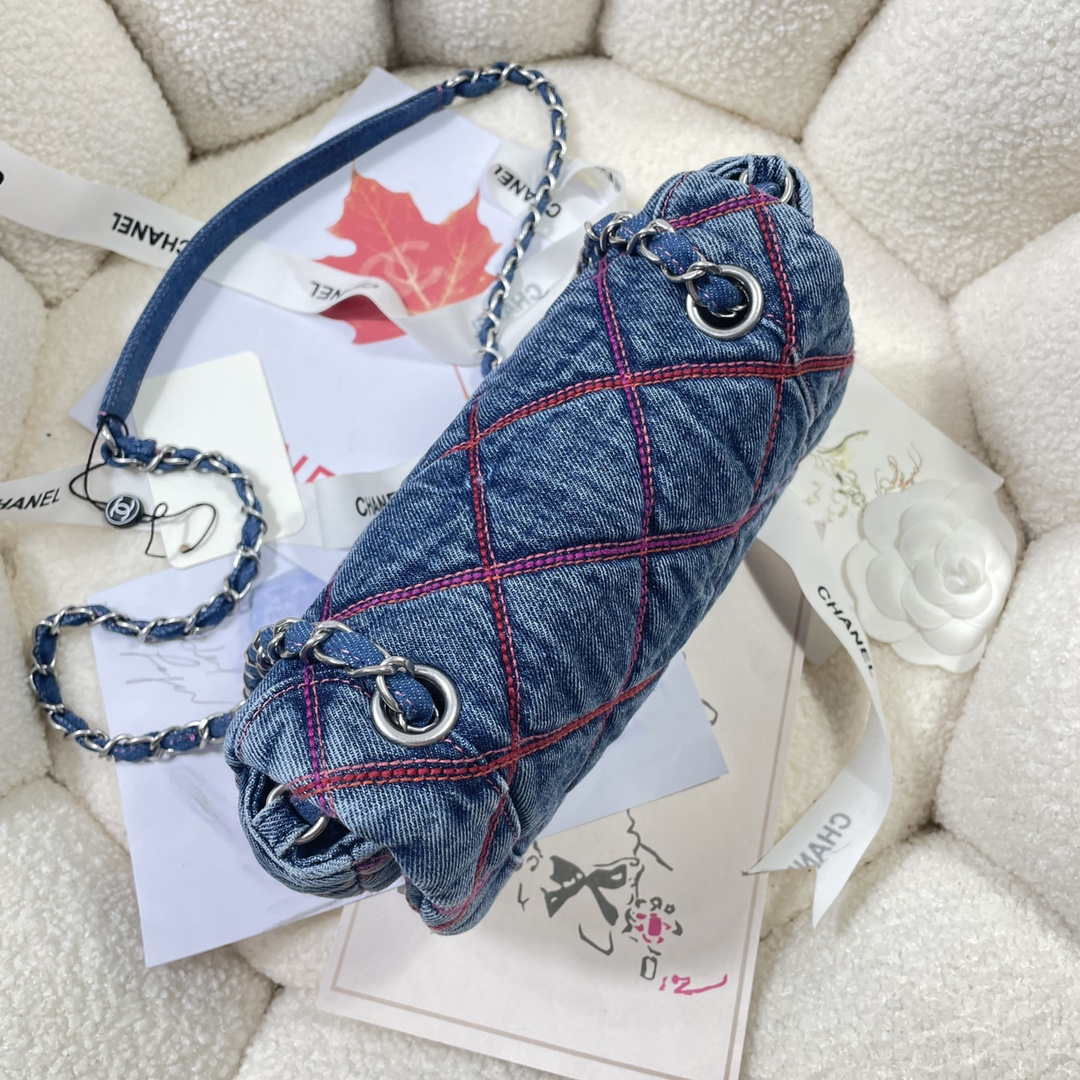 Chanel AS3188 22A Beach Denim saddle bag Denim blue - Default Title - View 4