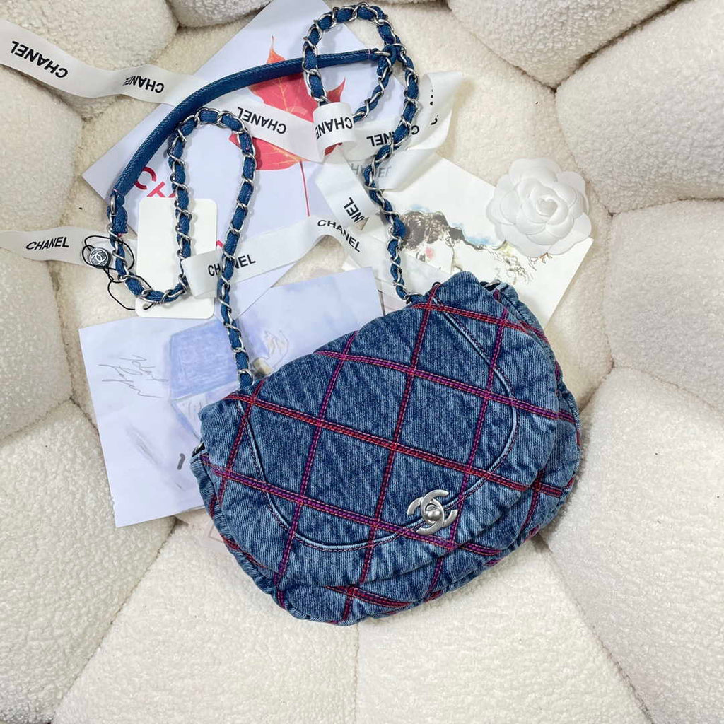 Chanel AS3188 22A Beach Denim saddle bag Denim blue