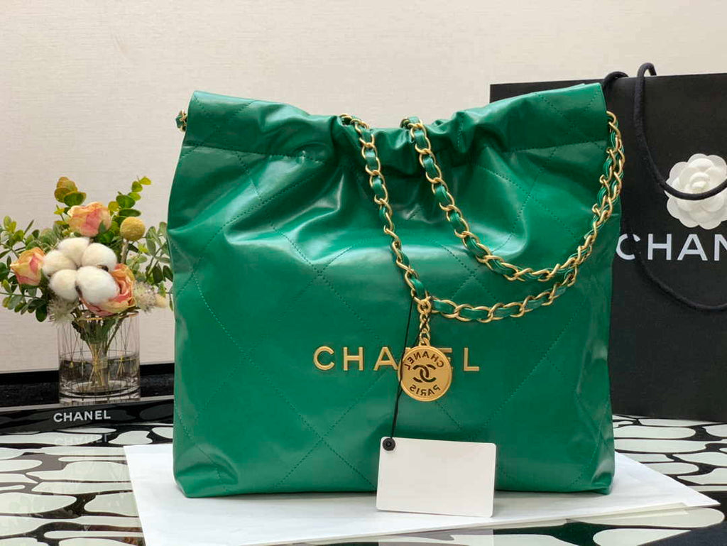 Chanel AS3260 22 Small Handbag Shiny Calfskin Green Gold Metal