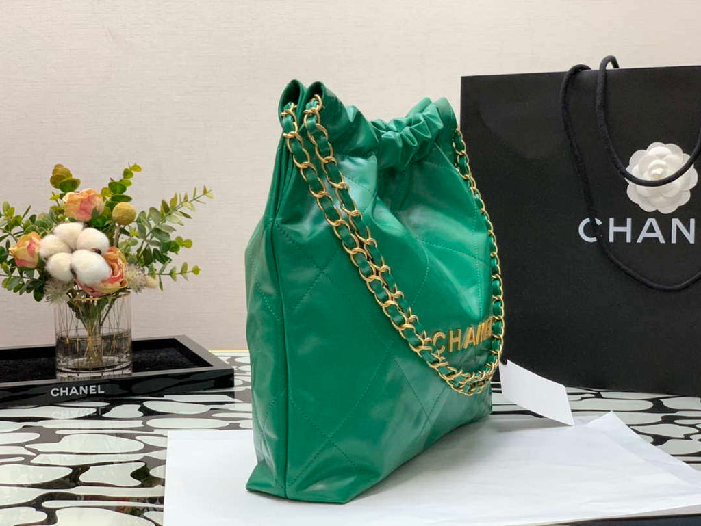 Chanel AS3260 22 Small Handbag Shiny Calfskin Green Gold Metal