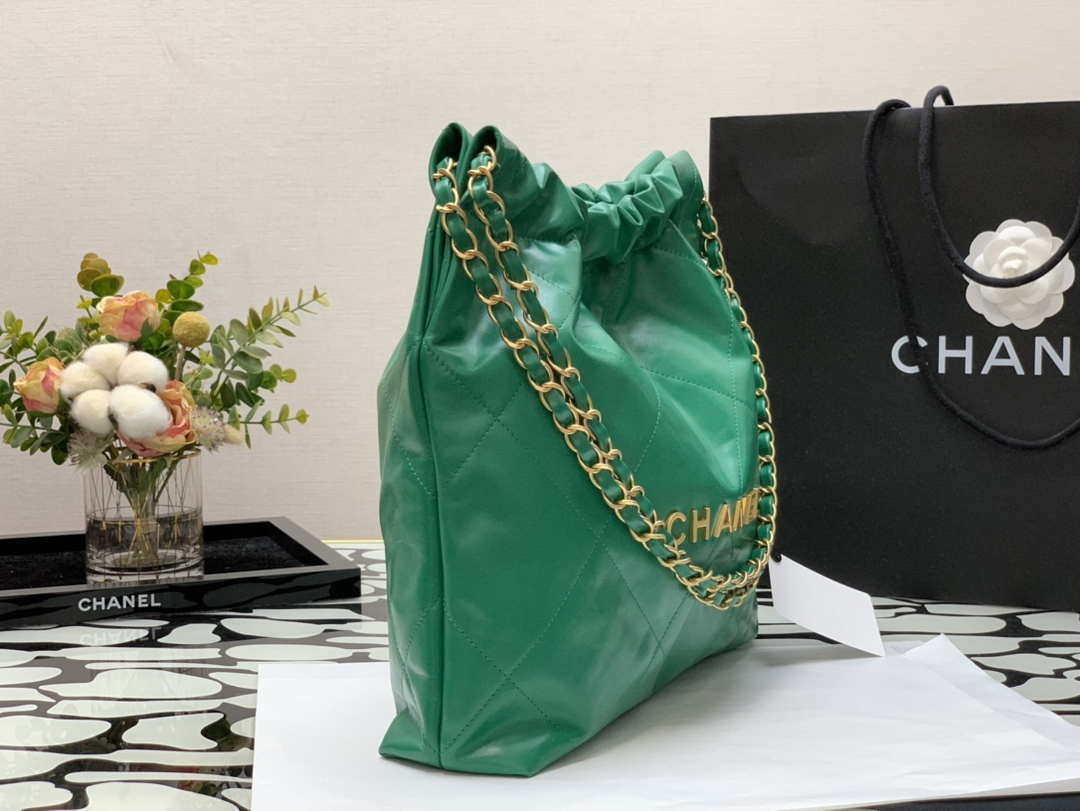 Chanel AS3260 22 Small Handbag Shiny Calfskin Green Gold Metal - Default Title - View 7