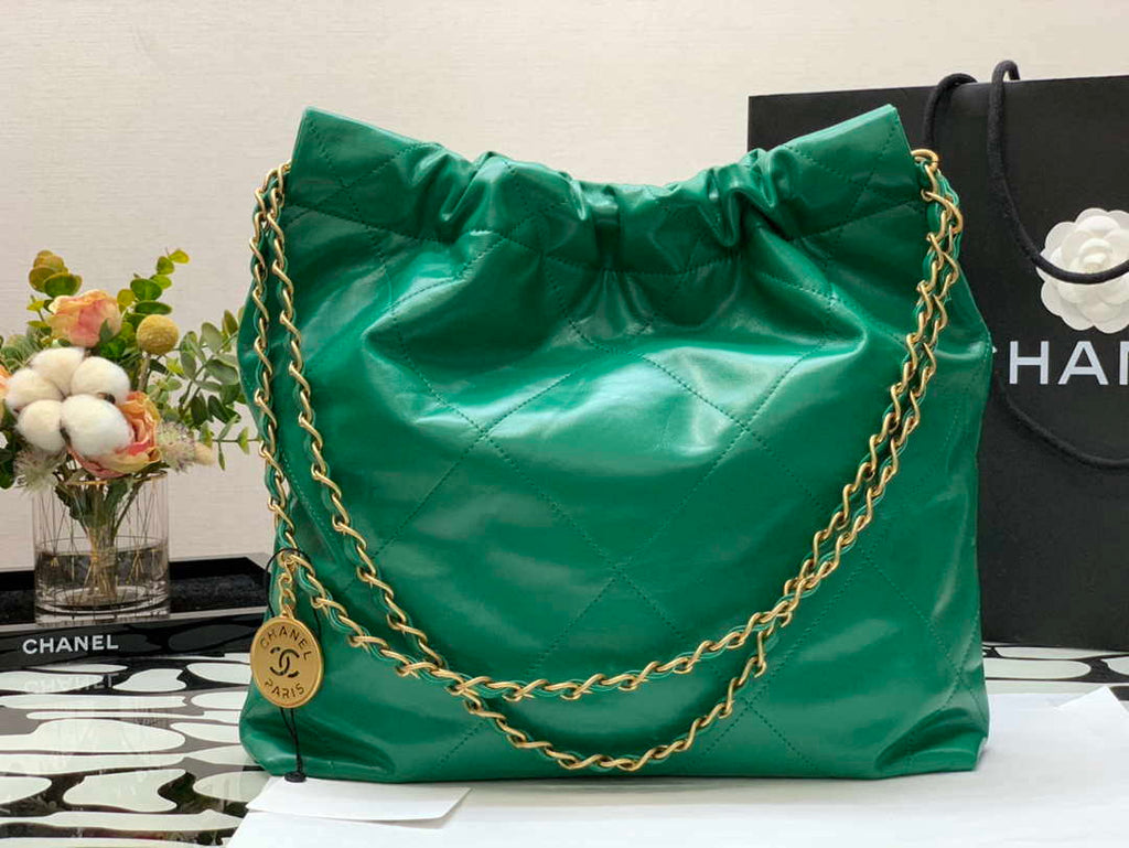 Chanel AS3260 22 Small Handbag Shiny Calfskin Green Gold Metal