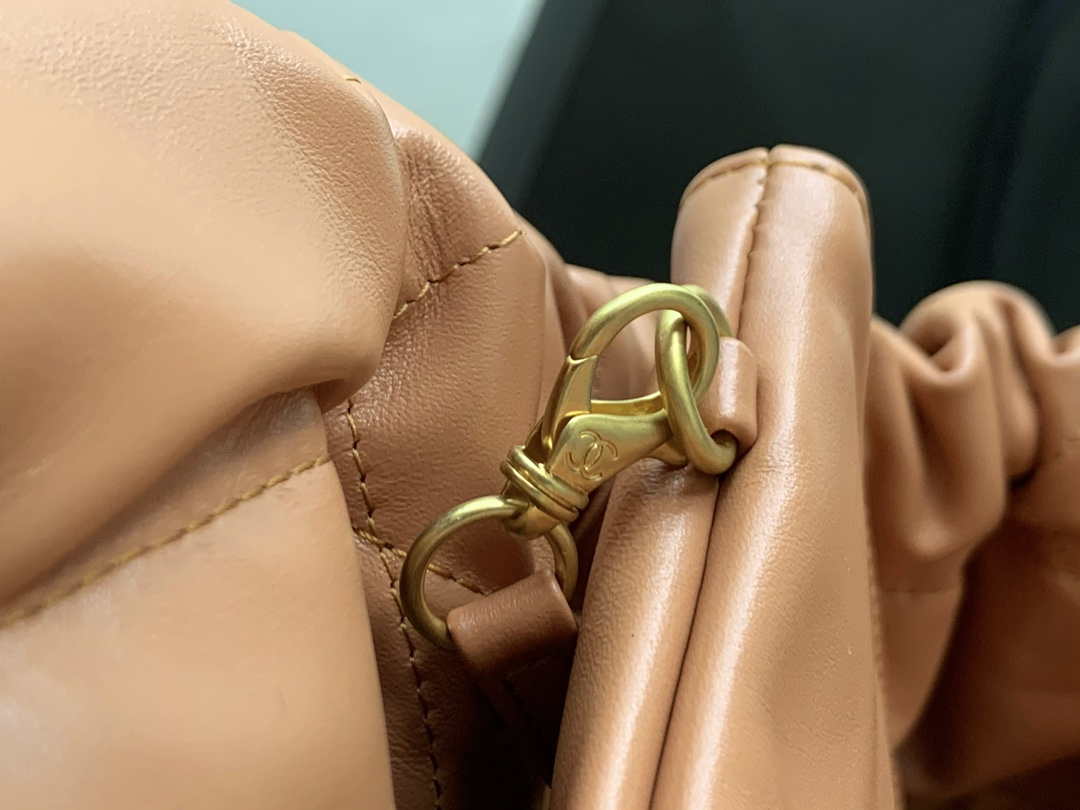 Chanel AS3260 22 Small Handbag Shiny Calfskin Camel Gold Metal