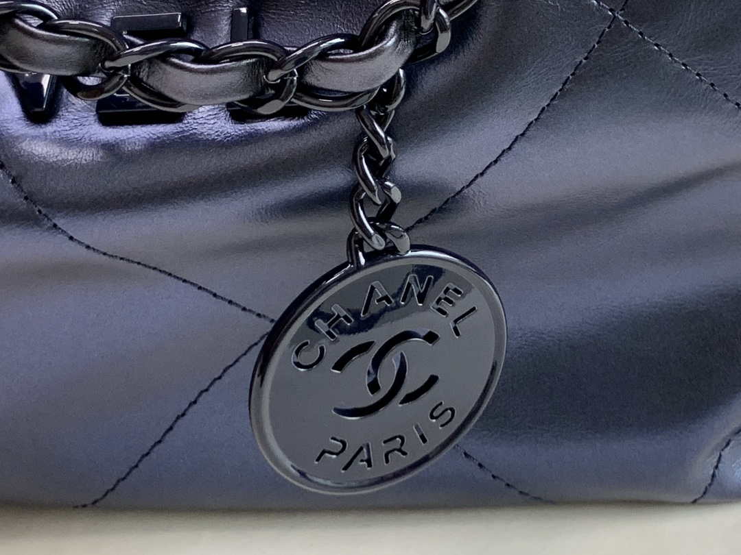 Chanel 22 Handbag Metallic Calfskin AS3261 Blue Gold Metal