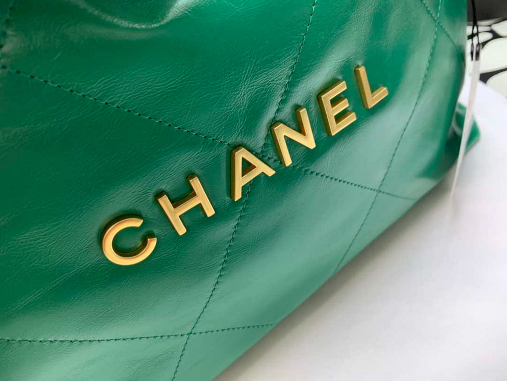 Chanel 22 Handbag Shiny Calfskin AS3261 Green Gold Metal