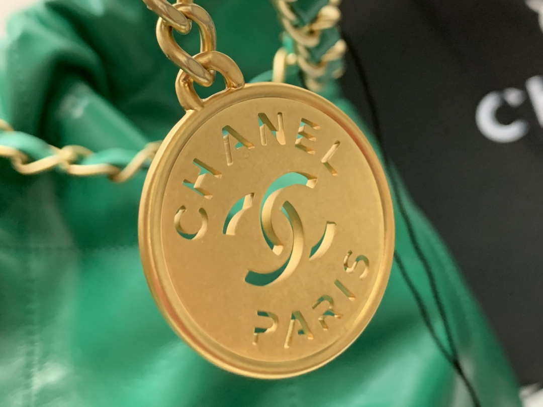 Chanel 22 Handbag Shiny Calfskin AS3261 Green Gold Metal - Default Title - View 4