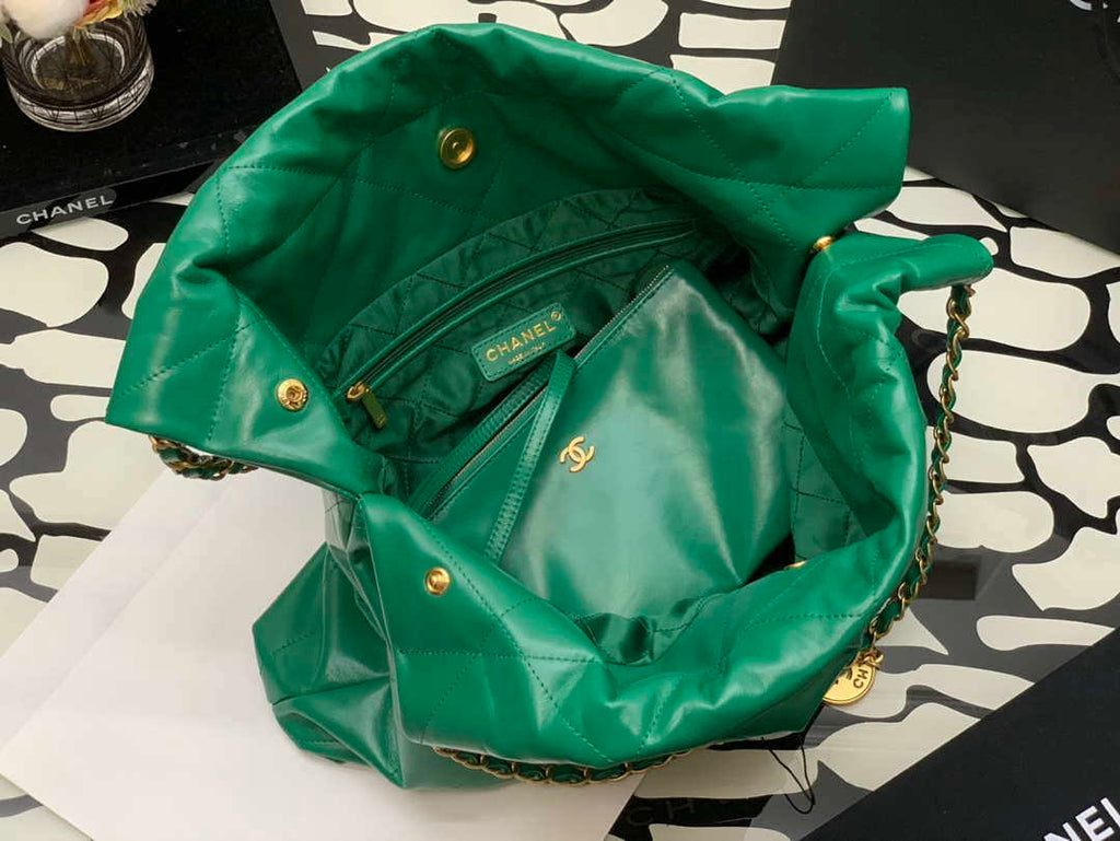 Chanel 22 Handbag Shiny Calfskin AS3261 Green Gold Metal