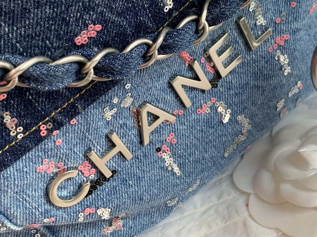 Chanel AS3261 22 Handbag Washed Denim & Silver-Tone Metal Blue Multicolor - Default Title - View 4