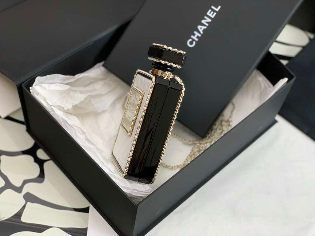 Chanel AS3264 Evening Bag Lambskin Plexi gold Black and White