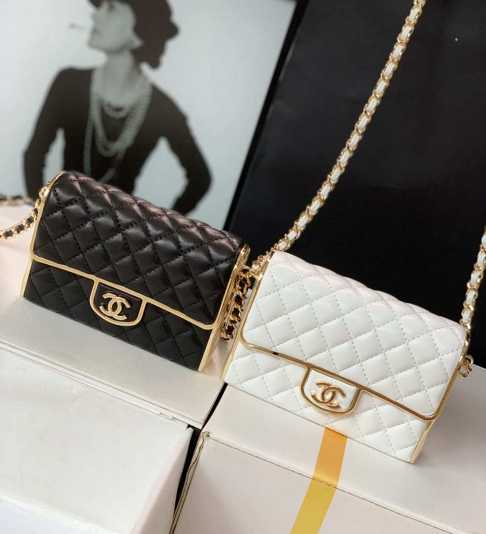 Chanel AS3308 Small Evening Bag 22A Limited Edition White Lambskin Gold
