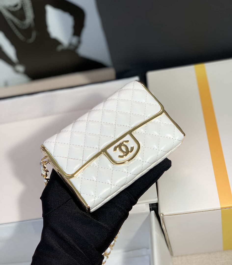 Chanel AS3308 Small Evening Bag 22A Limited Edition White Lambskin Gold - Default Title - View 4