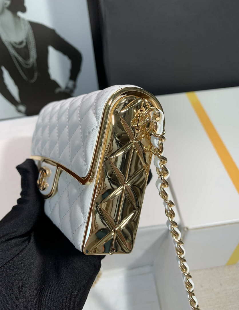 Chanel AS3308 Small Evening Bag 22A Limited Edition White Lambskin Gold - Default Title - View 7