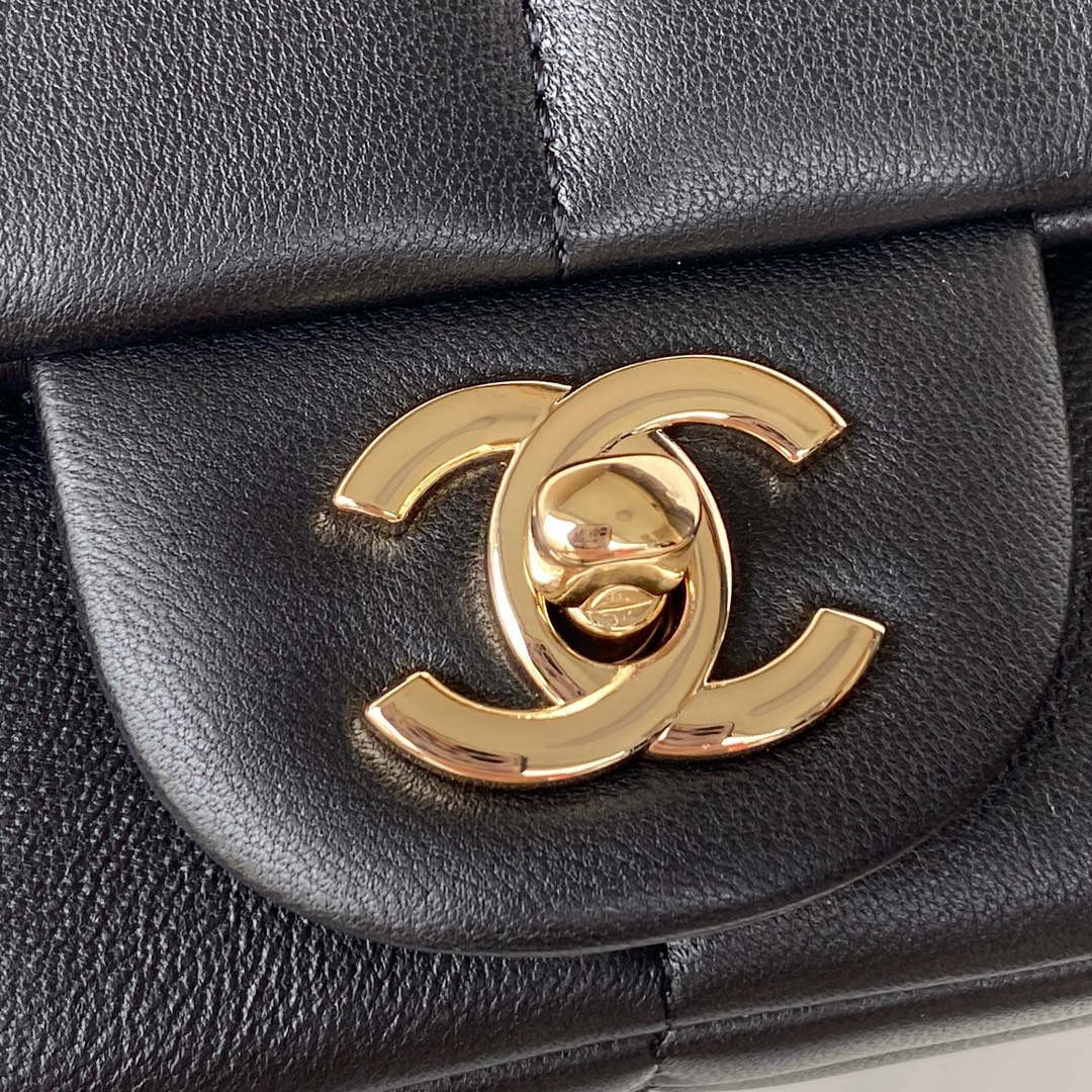 Chanel AS3330 Mini Flap 17cm Bag Black Lambskin - Default Title - View 3