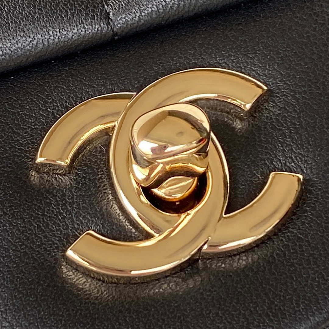 Chanel AS3331 Small Flap 19cm Bag Black Lambskin Gold