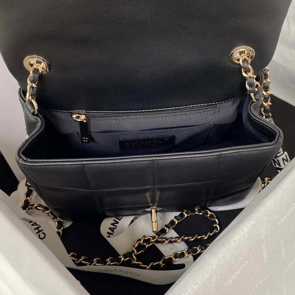Chanel AS3331 Small Flap 19cm Bag Black Lambskin Gold