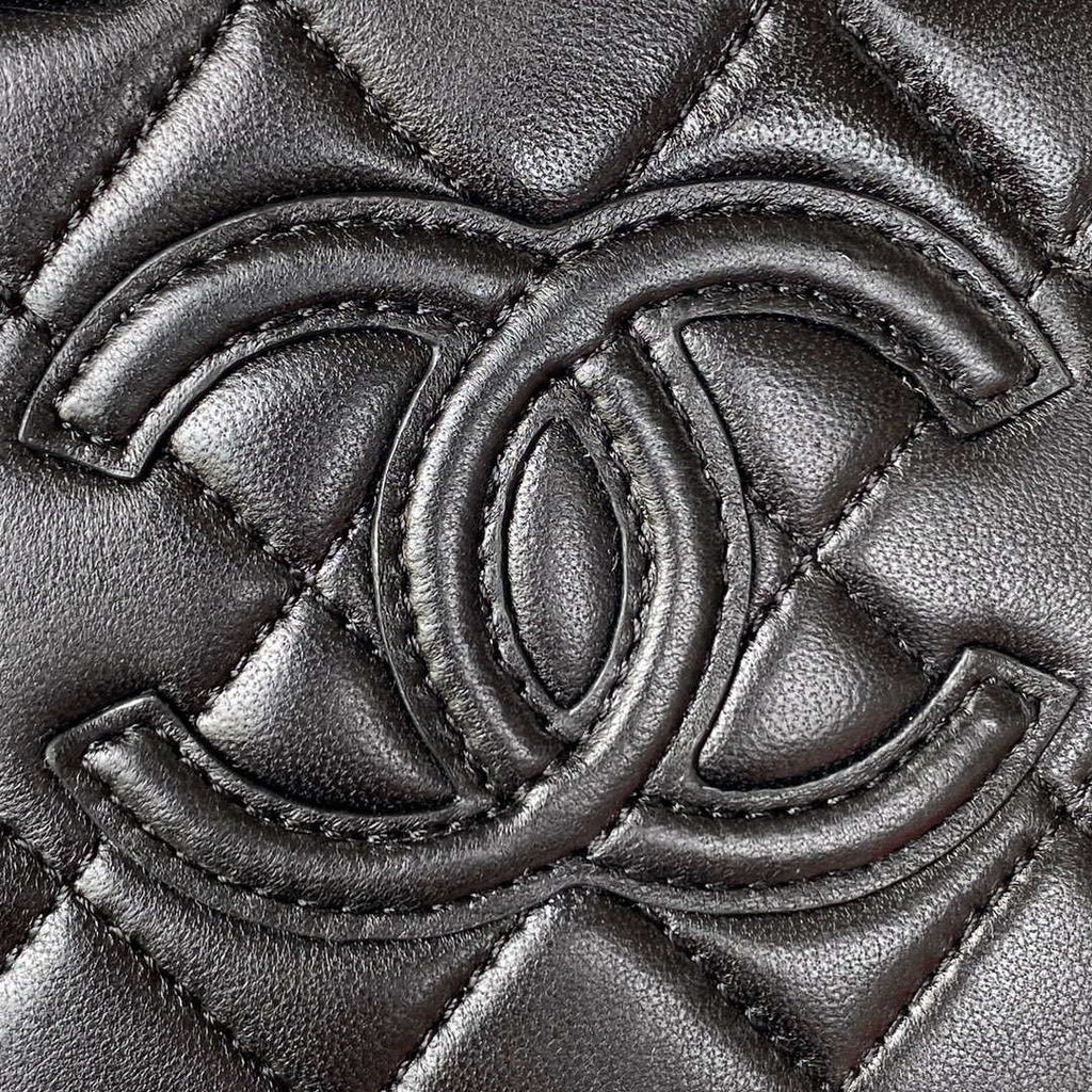 Chanel AS3344 Small Vanity Case Calfskin & Gold-Tone Metal Black