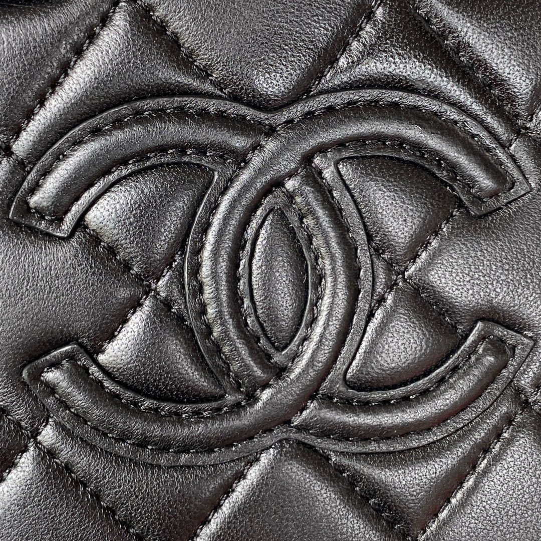Chanel AS3344 Small Vanity Case Calfskin & Gold-Tone Metal Black - Default Title - View 3