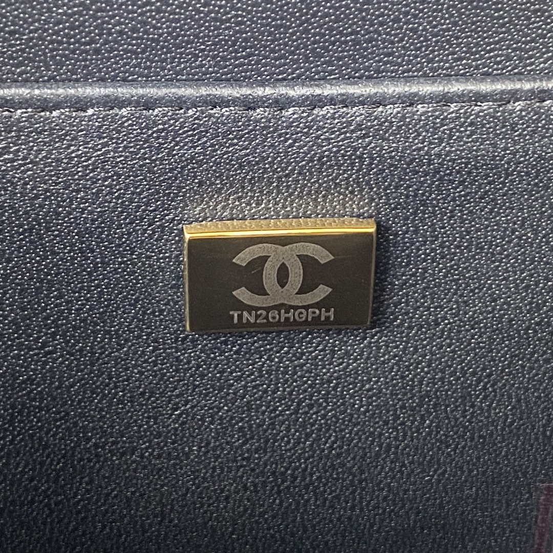Chanel AS3344 Small Vanity Case Calfskin & Gold-Tone Metal Black - Default Title - View 9