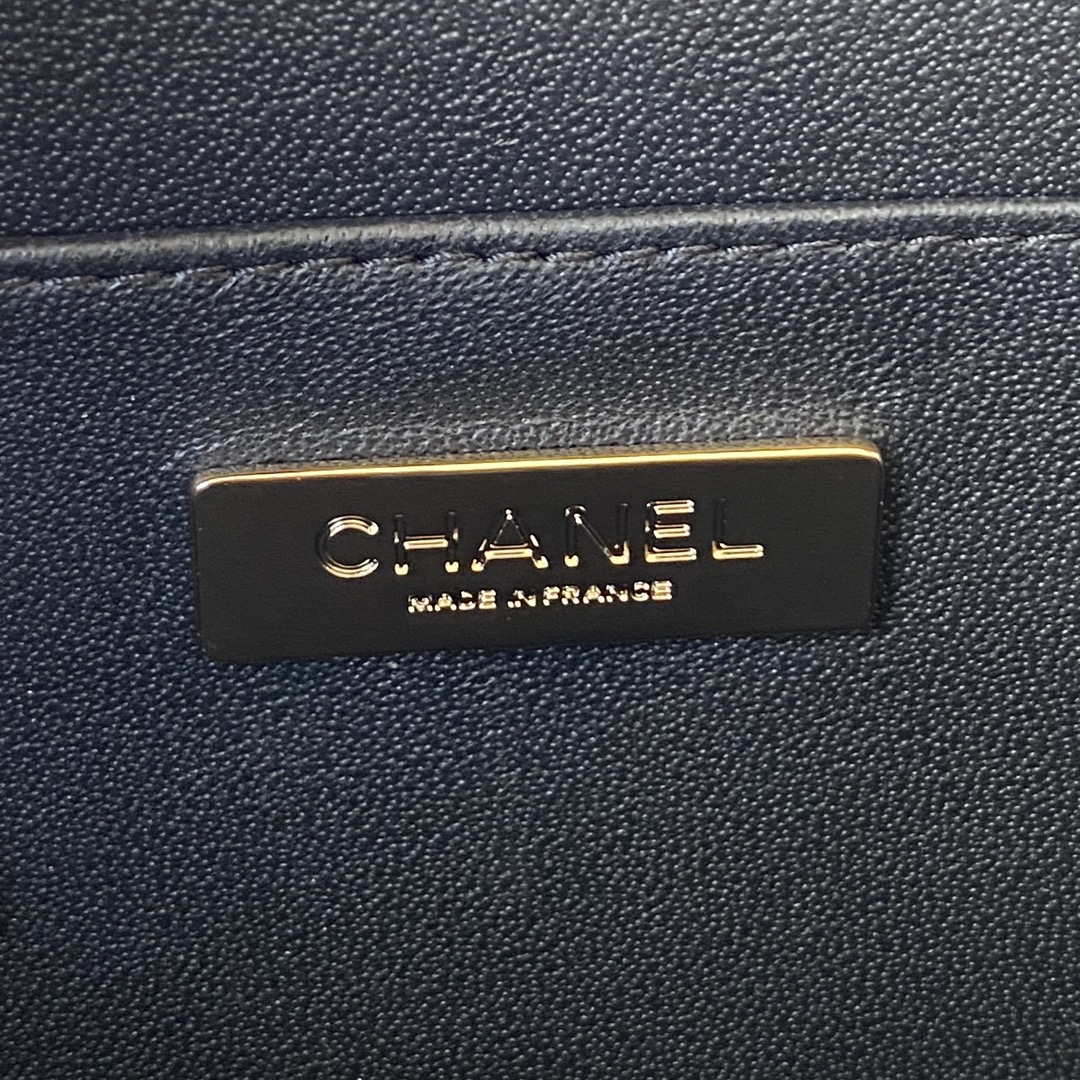 Chanel AS3345 Vanity Case Calfskin & Gold-Tone Metal Black