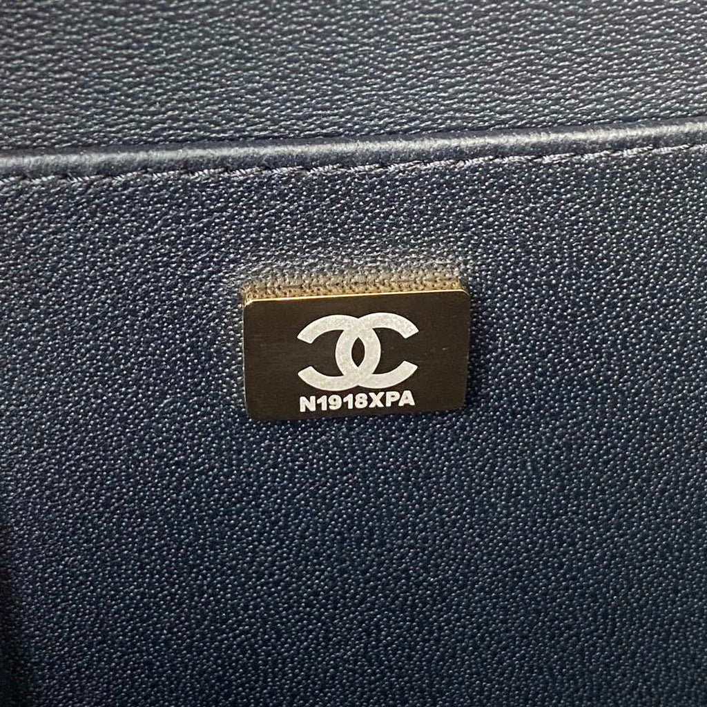 Chanel AS3345 Vanity Case Calfskin & Gold-Tone Metal Black