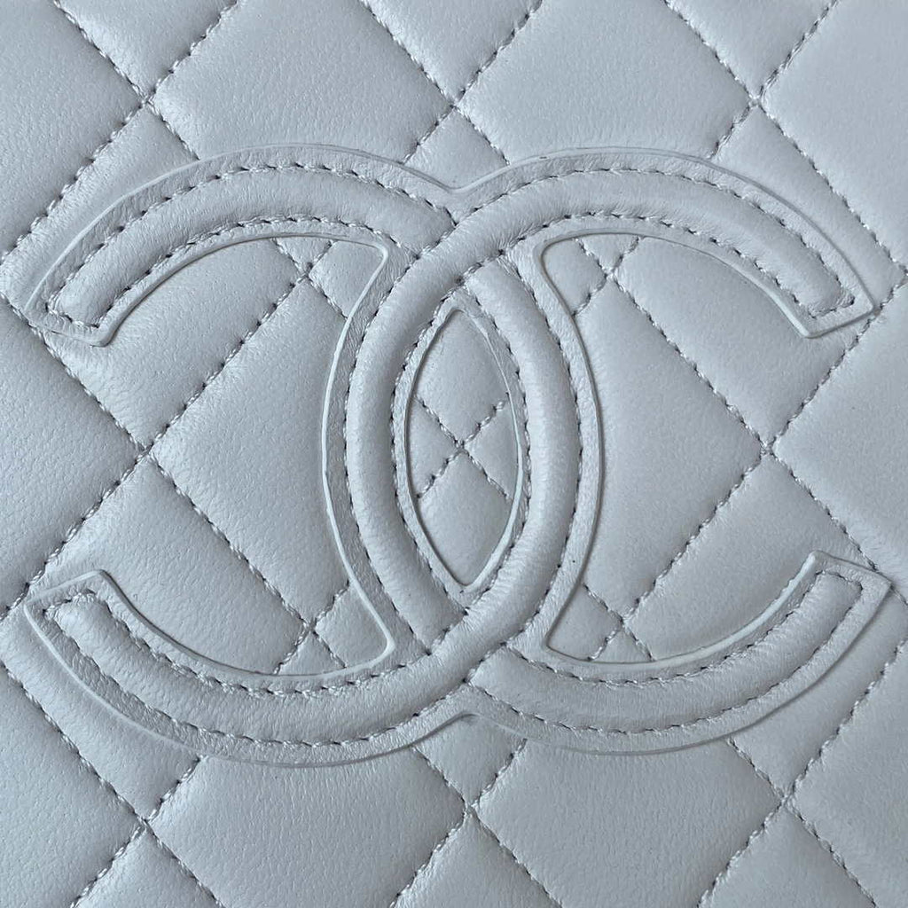 Chanel AS3345 Vanity Case Calfskin & Gold-Tone Metal White