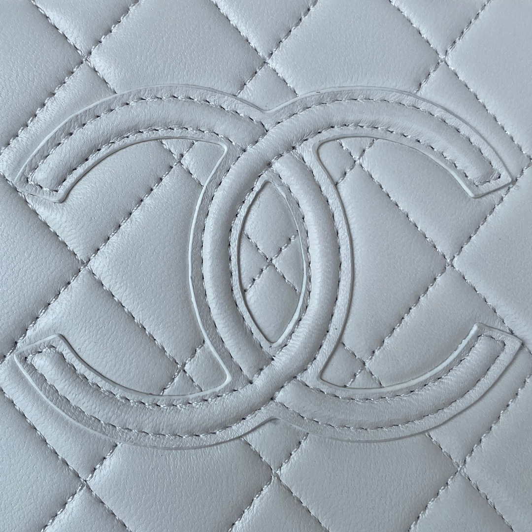 Chanel AS3345 Vanity Case Calfskin & Gold-Tone Metal White