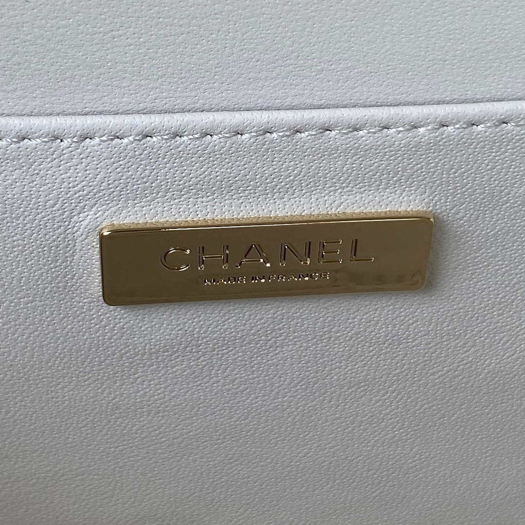 Chanel AS3345 Vanity Case Calfskin & Gold-Tone Metal White