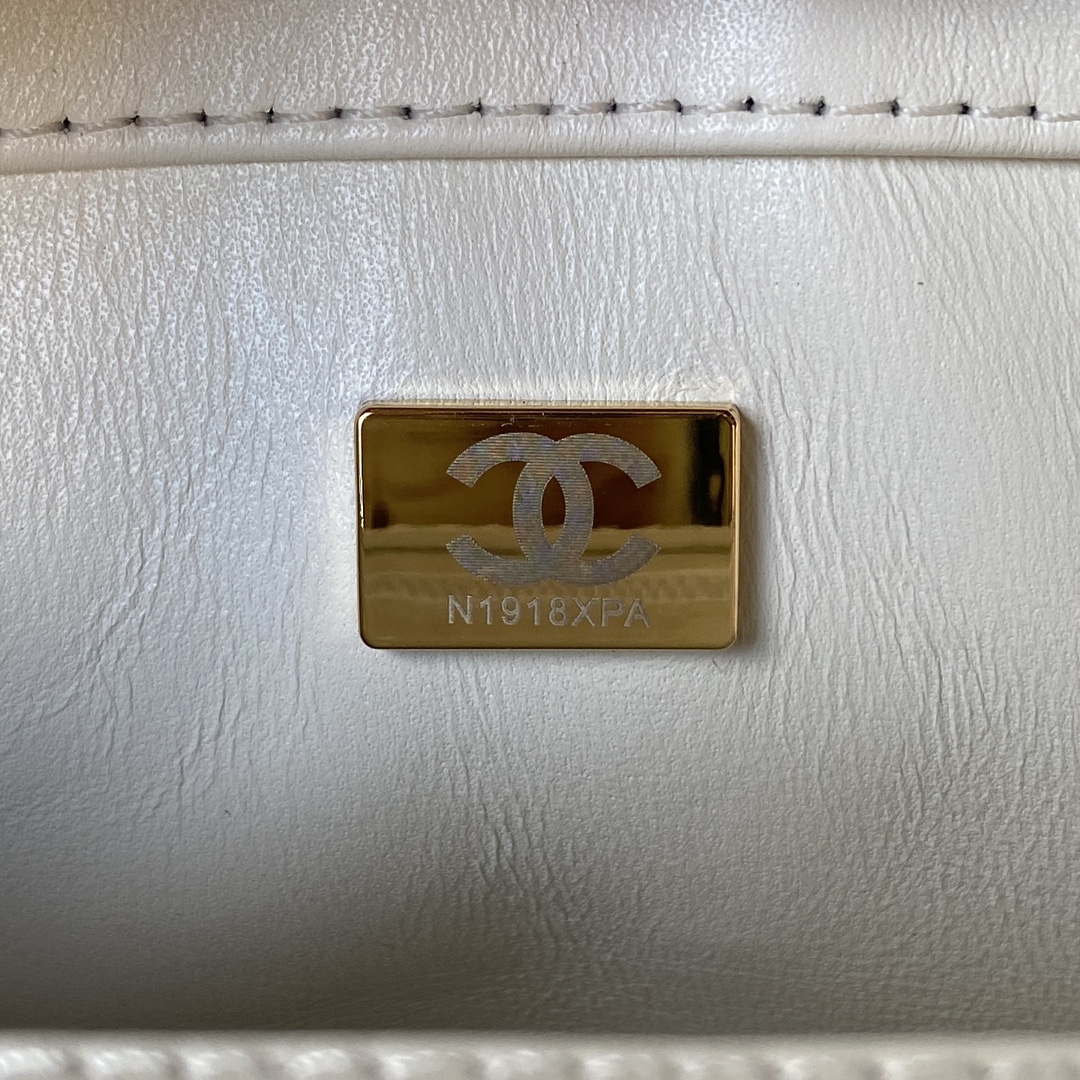 Chanel AS3356 Flap 23FW Patent leather Camellia White
