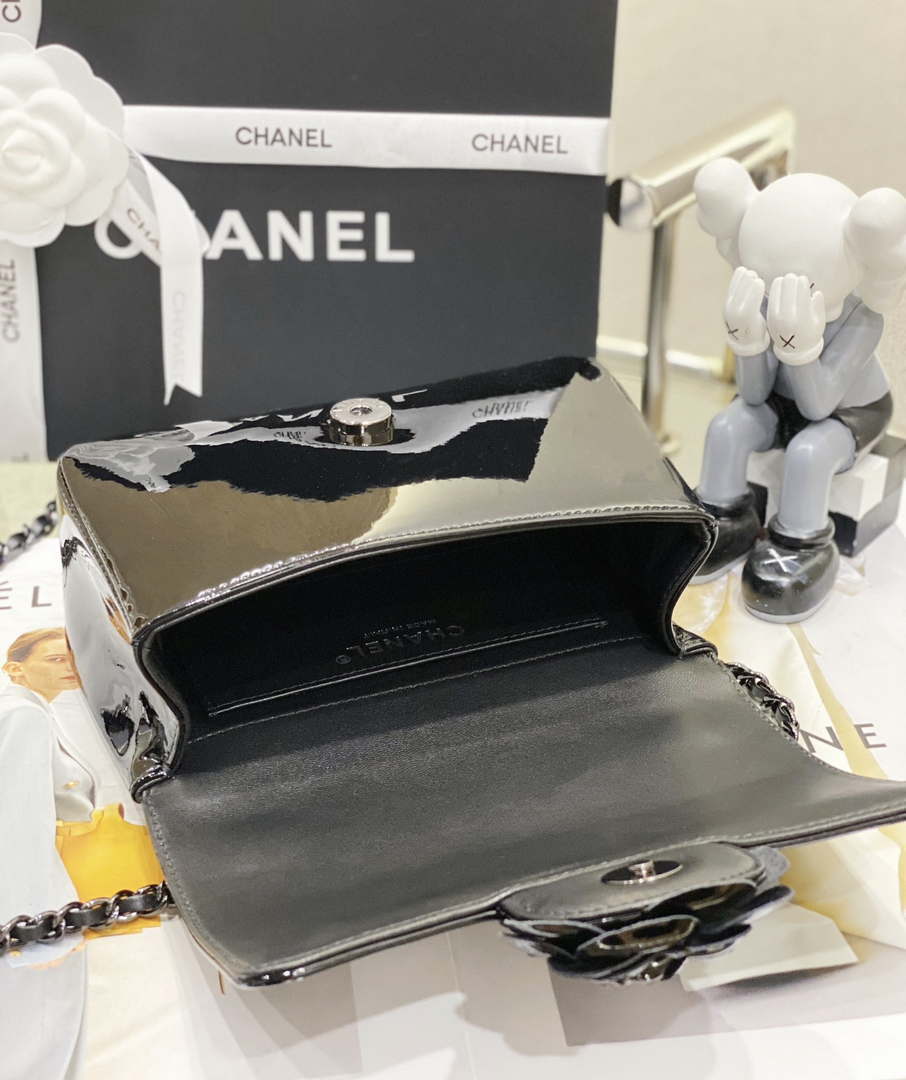 Chanel AS3356 Mini Flap 18cm Patent leather Camellia Black