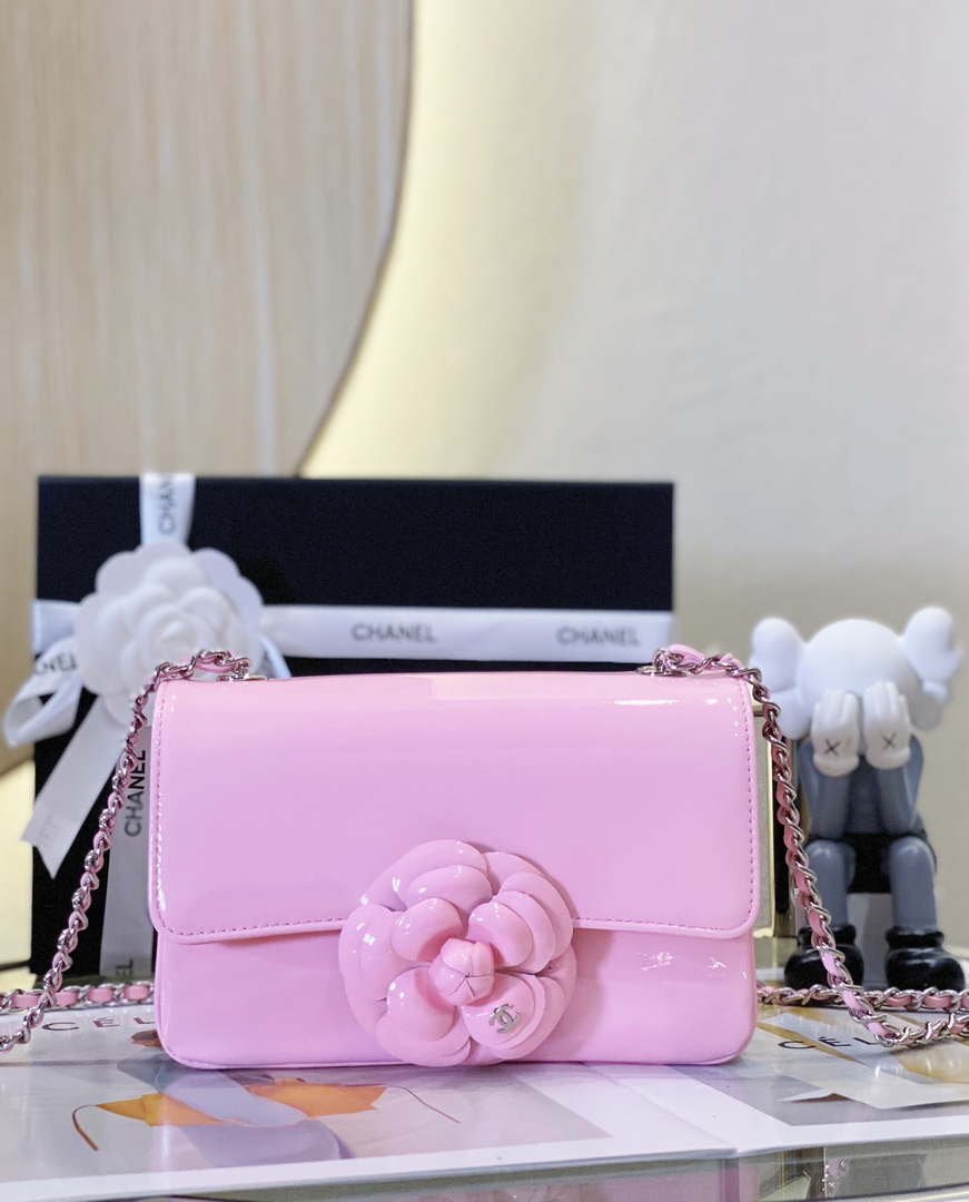 Chanel AS3356 Mini Flap 18cm Patent leather Camellia Pink