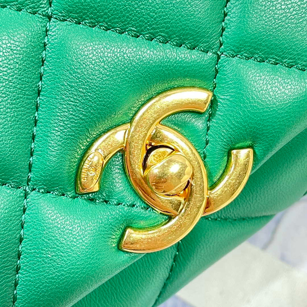 Chanel AS3365 Mini Flap Bag 17cm Lambskin Green
