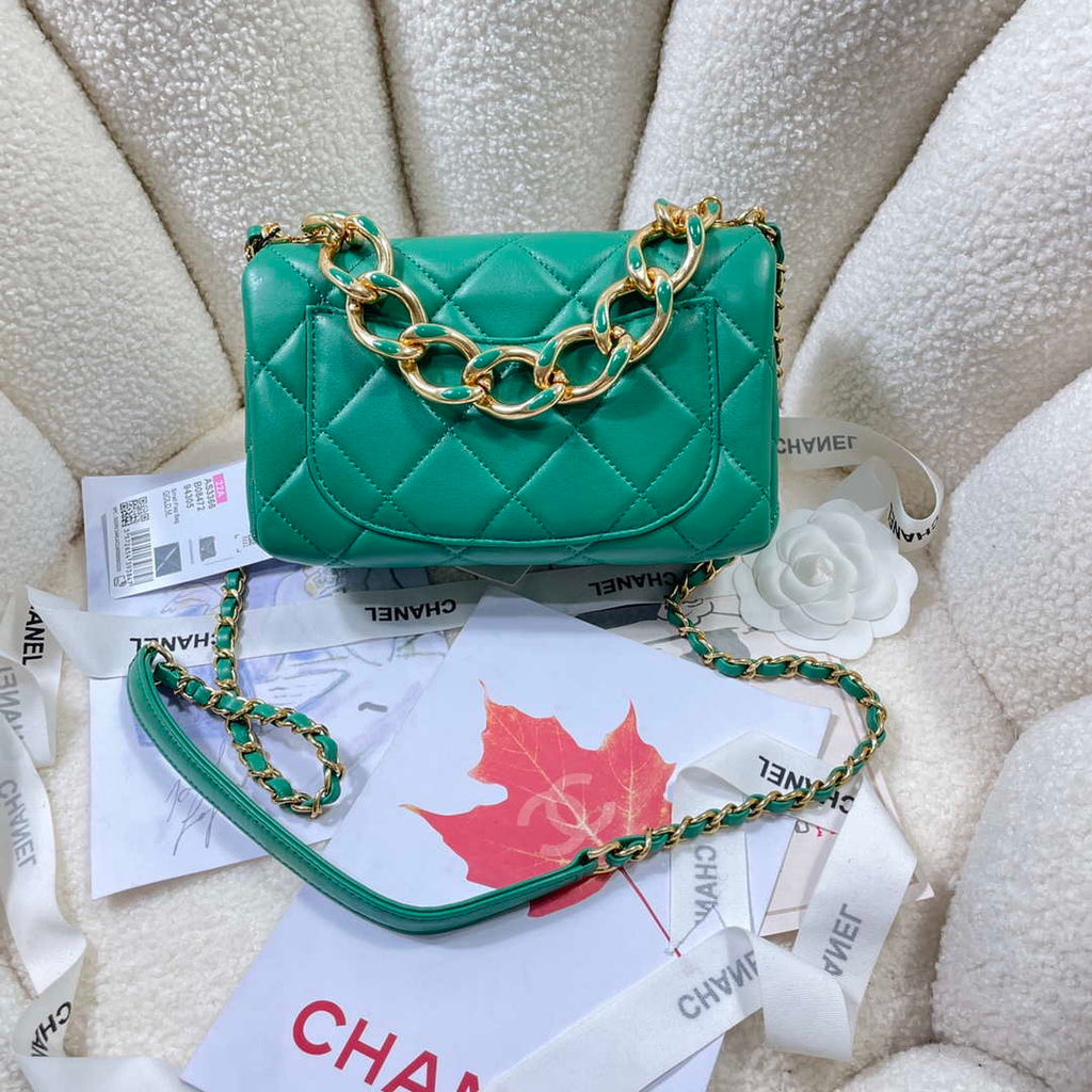 Chanel AS3366 Flap Bag 20cm Lambskin Green