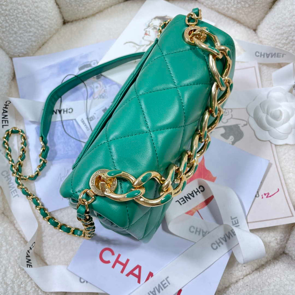 Chanel AS3366 Flap Bag 20cm Lambskin Green