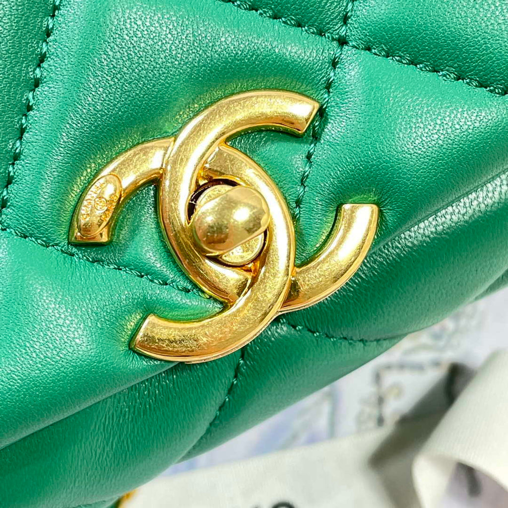 Chanel AS3366 Flap Bag 20cm Lambskin Green