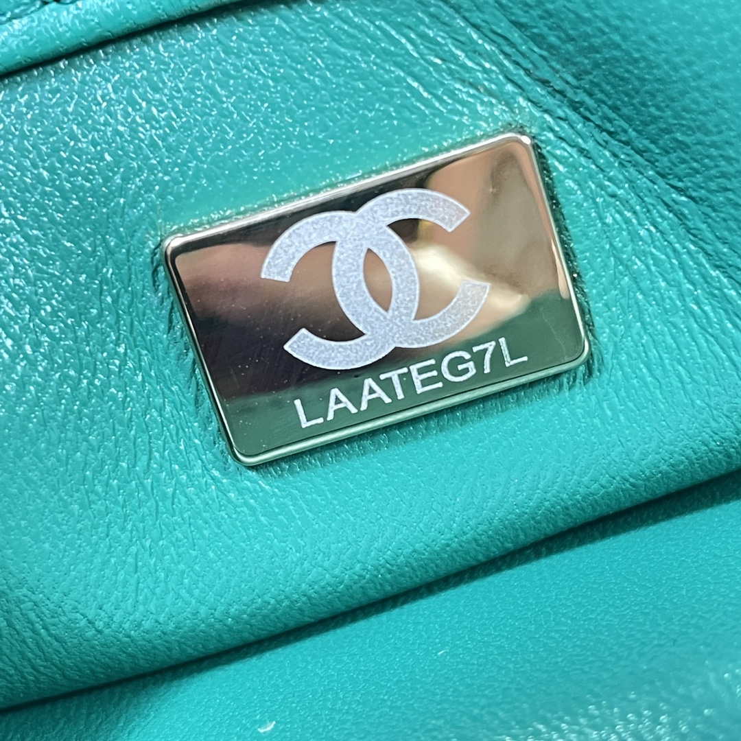 Chanel AS3366 Flap Bag 20cm Lambskin Green - Default Title - View 9
