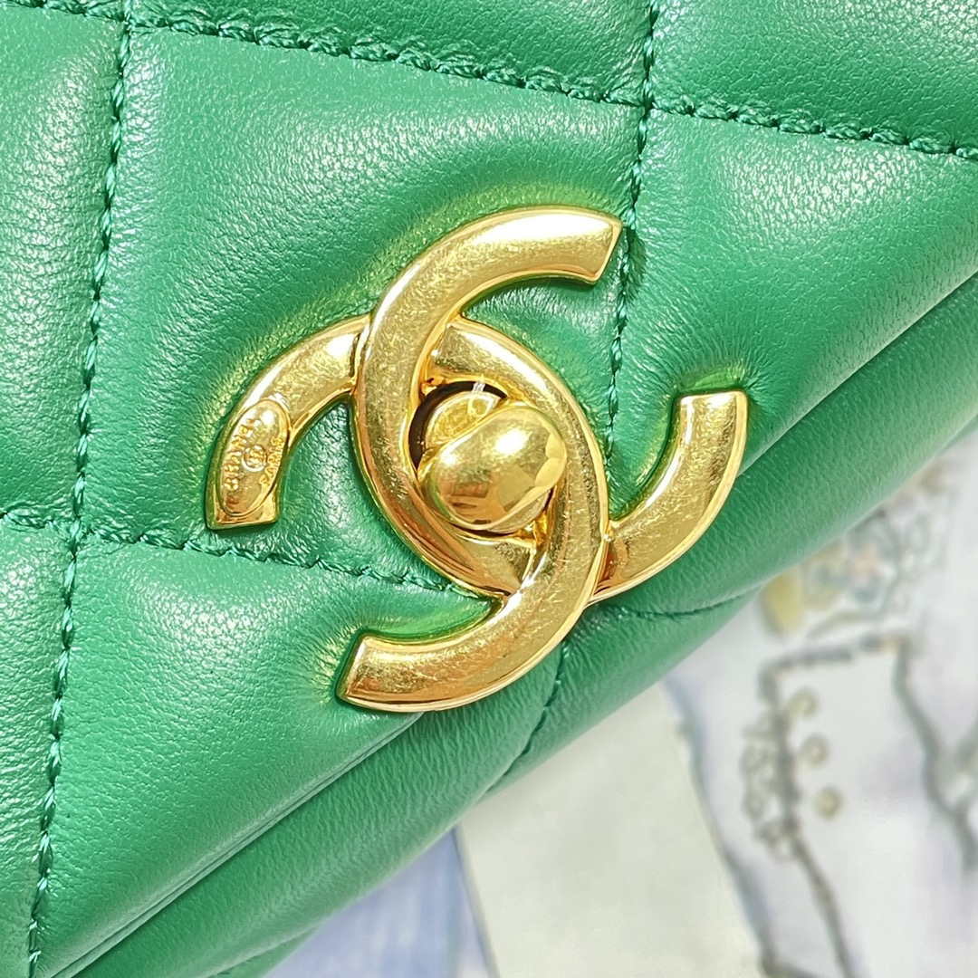 Chanel AS3367 Large Flap Bag 23cm Lambskin Green