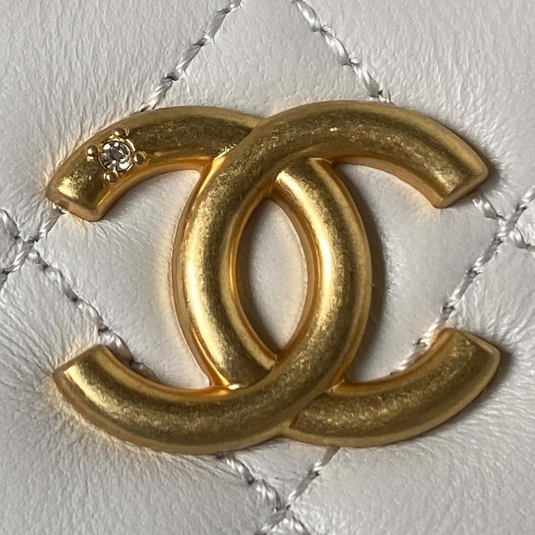 Chanel AS3429 Lambskin Bag White