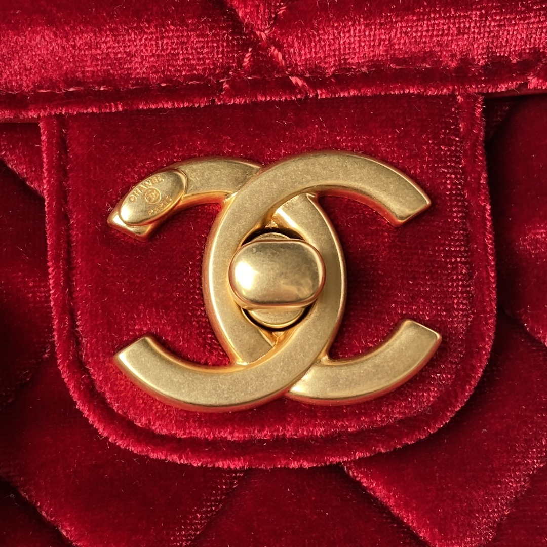 Chanel AS3432 Small Flap Bag Velvet Enamel & Gold-Tone Metal Wine Red - Default Title - View 2