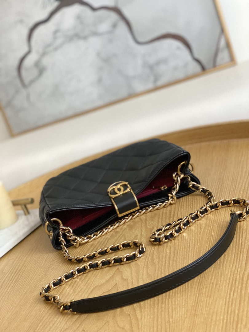 Chanel AS3476 HOBO Handbag Lambskin & Gold-Tone Metal Black