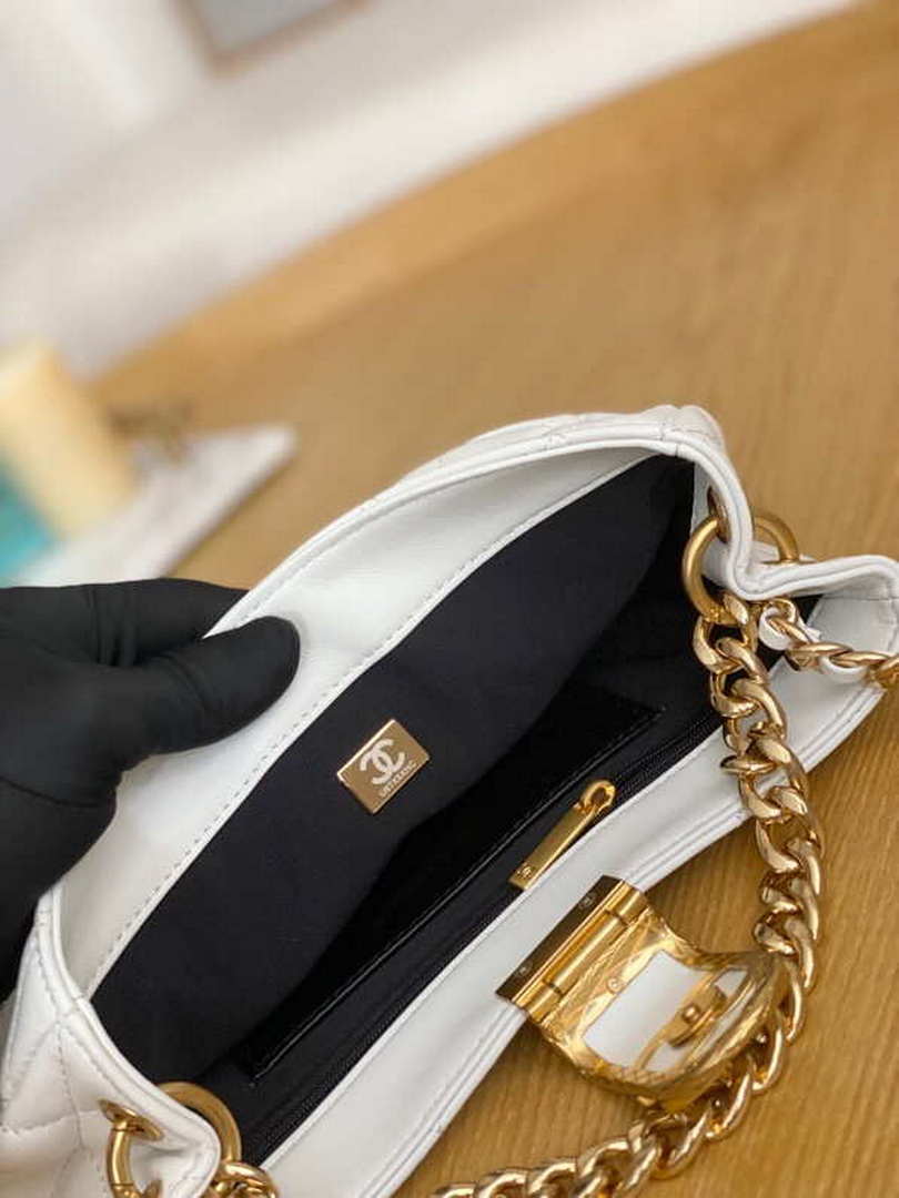 Chanel AS3476 HOBO Handbag Lambskin & Gold-Tone Metal White