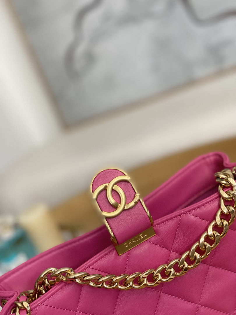Chanel AS3476 HOBO Handbag Lambskin & Gold-Tone Metal Rose Red - Default Title - View 4
