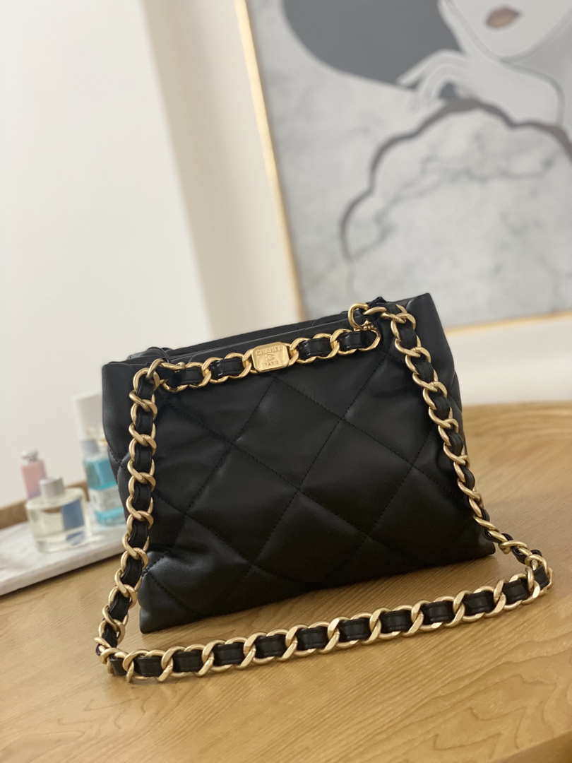Chanel AS3502 Small TOTE Lambskin Black