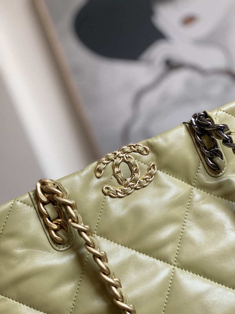 Chanel AS3519 CHANEL19 Shopping Bag Shiny Lambskin Light Yellow - Default Title - View 4