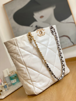 Chanel AS3519 CHANEL19 Shopping Bag Shiny Lambskin White - Default Title - View 3