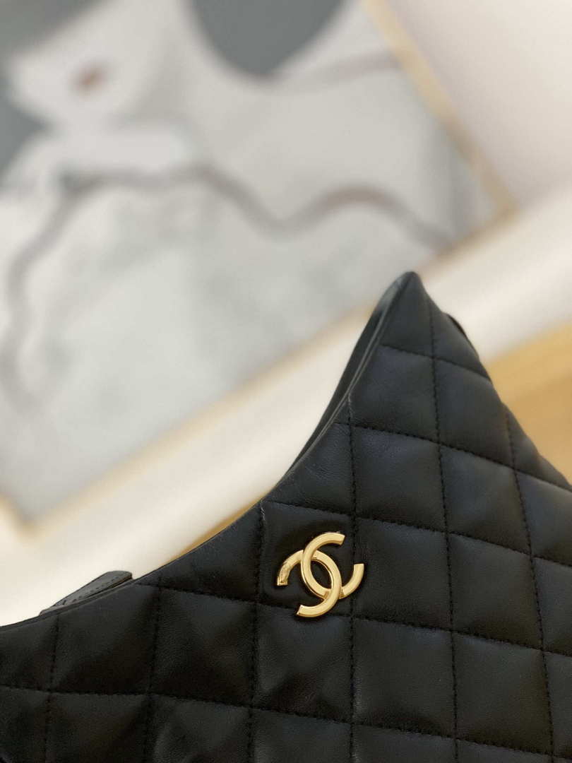 Chanel AS3562 Hobo Handbag Lambskin Black - Default Title - View 4